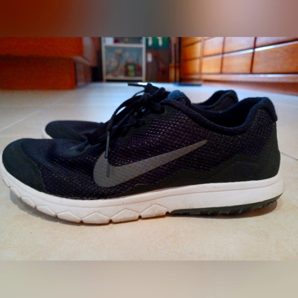 Nike Womens Flex Experience Rn 4 Running Shoe
